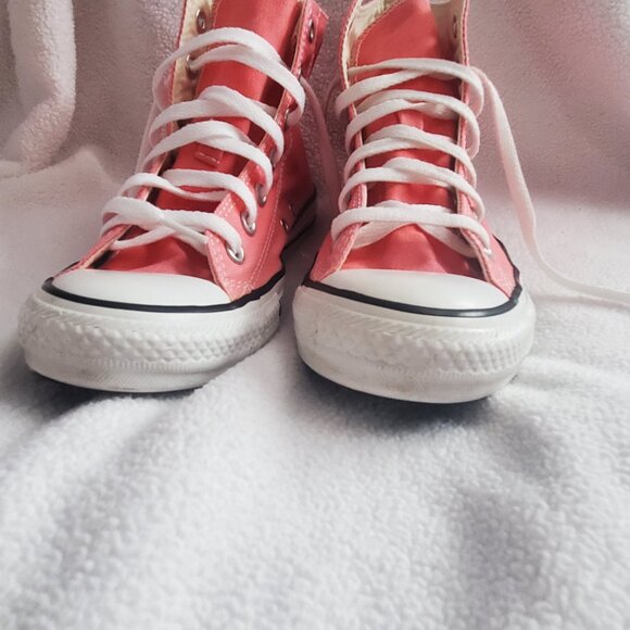 Pink High Top Converse - 8 women 6 men - Picture 7 of 8
